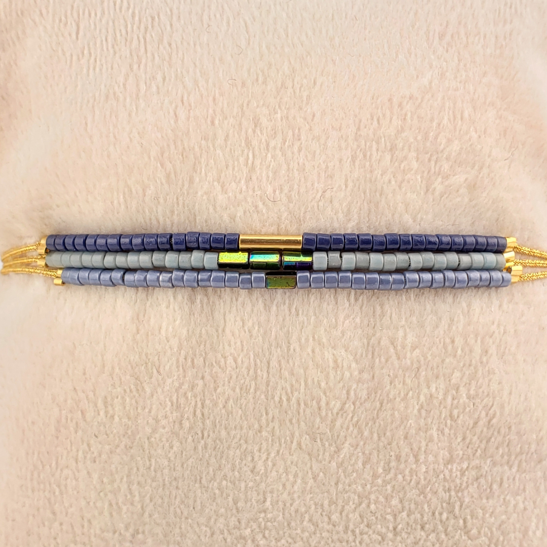 Pulsera triple hilo cristales.