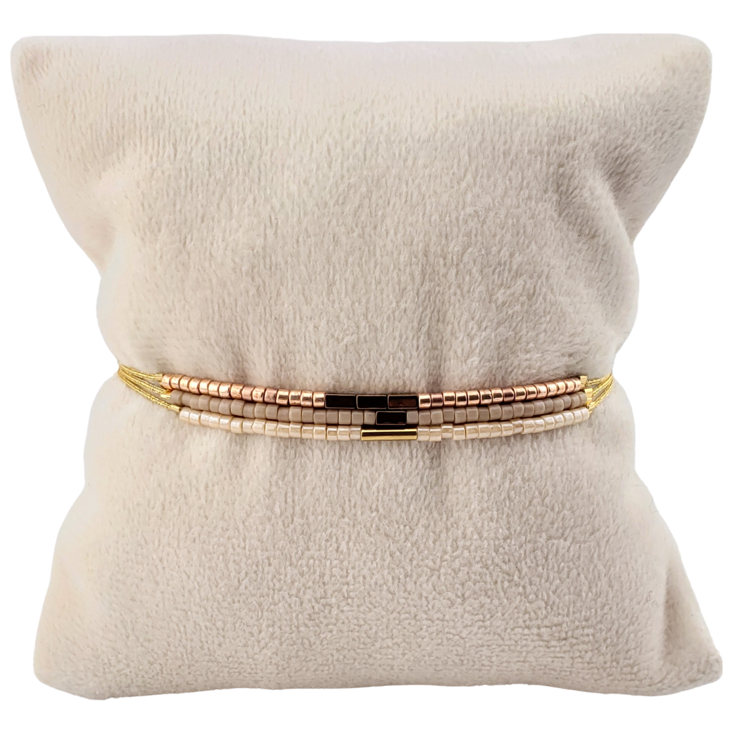 Pulsera triple hilo cristales.