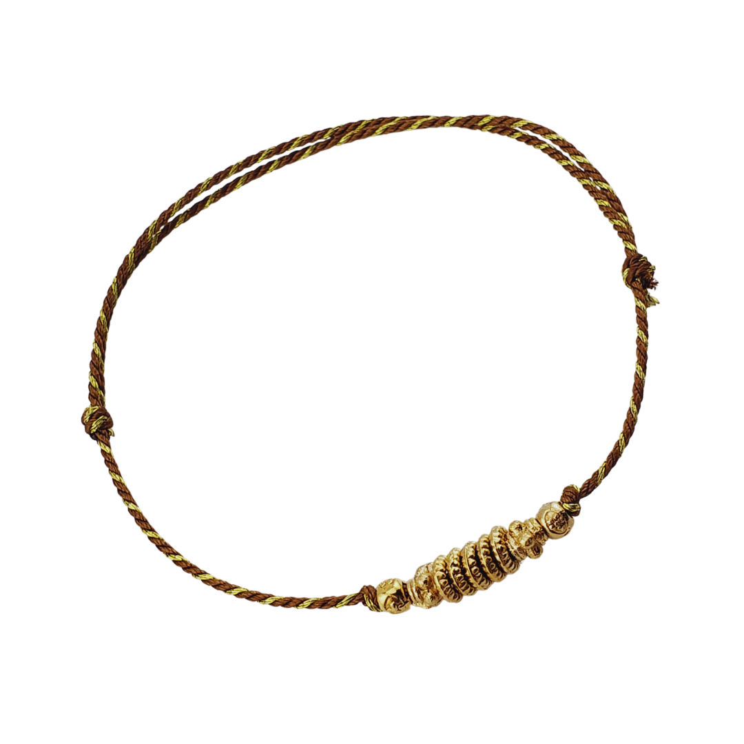 Pulsera hilos con barriles.