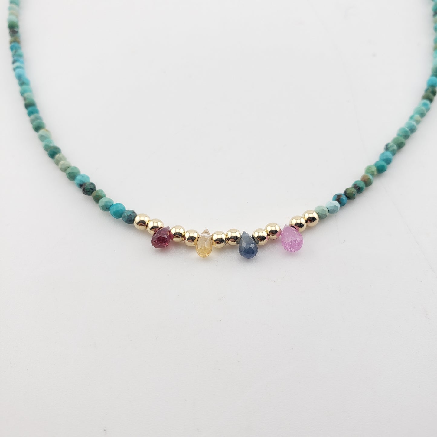 Choker turquesa africana y turquesas