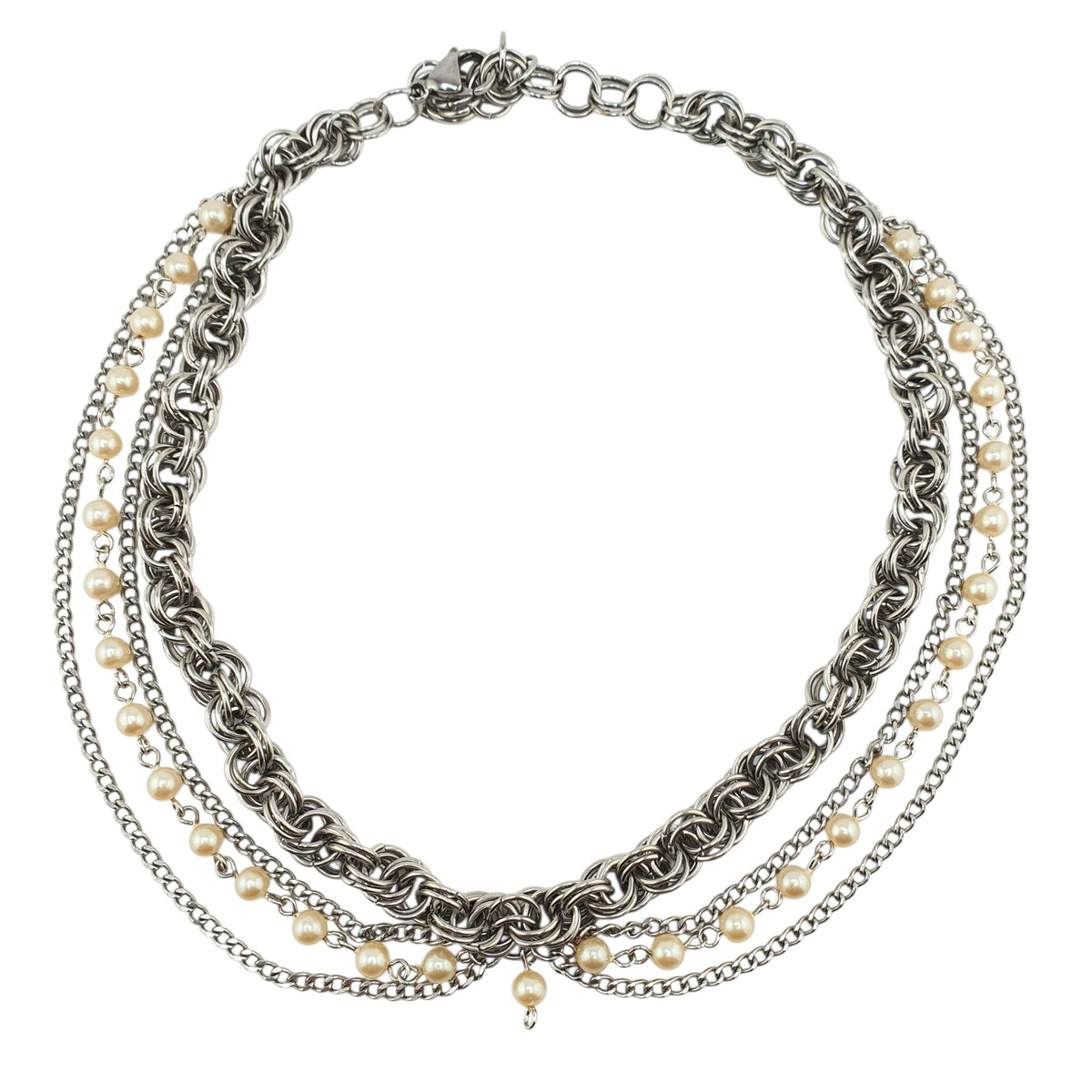 Choker 4 tiras y perlas.