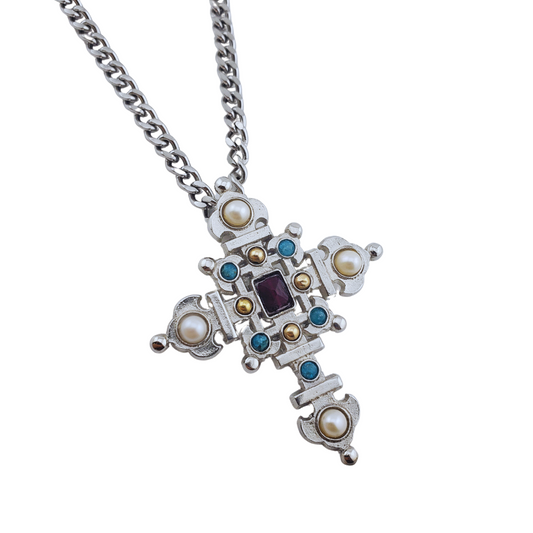 Cadena cruz perlas granates turquesa