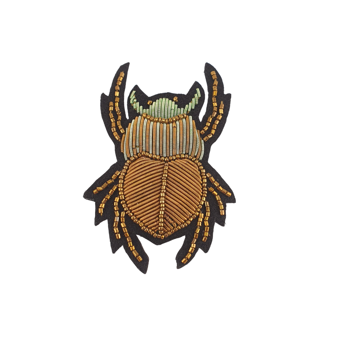 Broche Escarabajo tejido