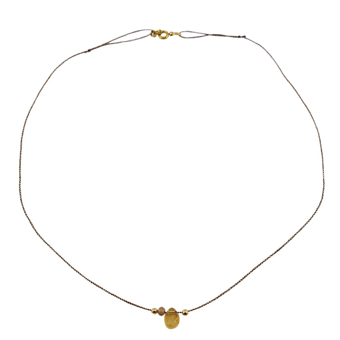 Collar hilo ajustable gota.