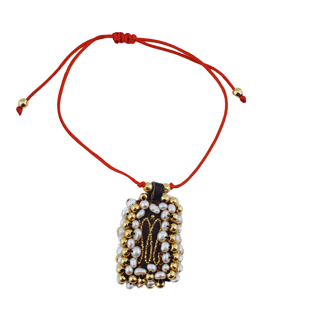 Pulsera escapulario con perlas