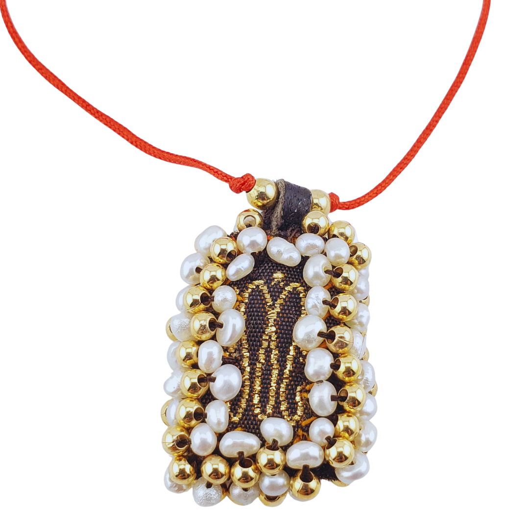 Pulsera escapulario con perlas