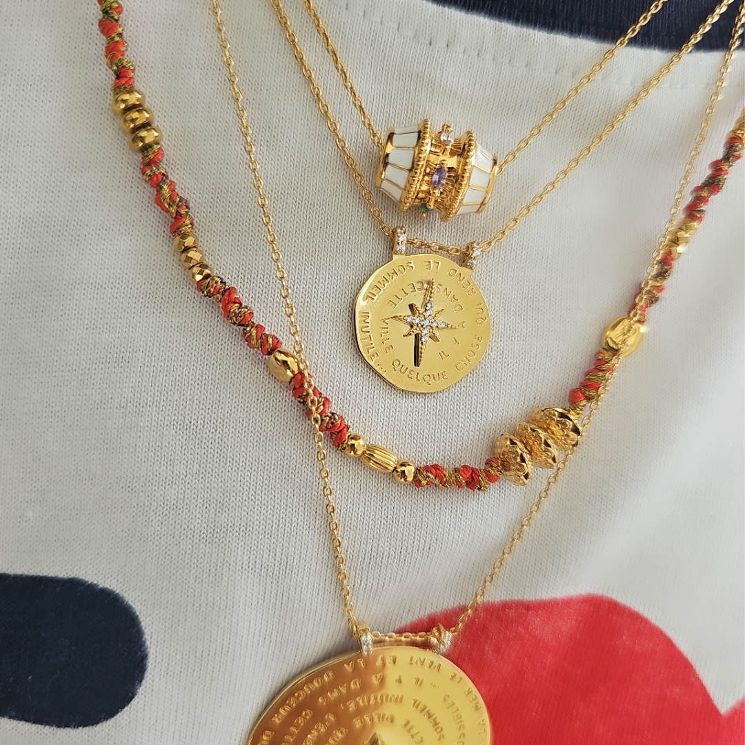 Cadena y pulsera hilo algodón y oro fucsia GO