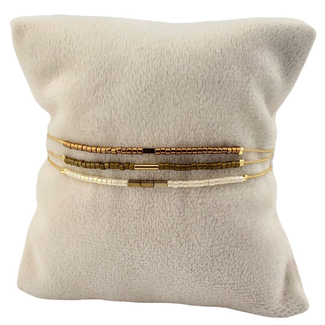 Pulsera triple hilo cristales.