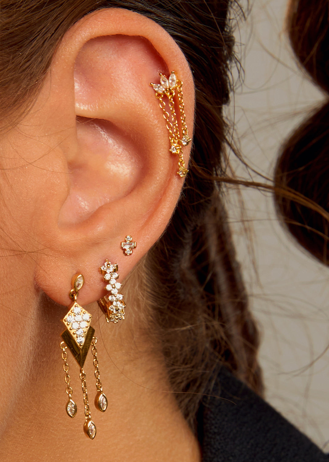 Arete 3 petalos 3 Cadenas 3 punto luz