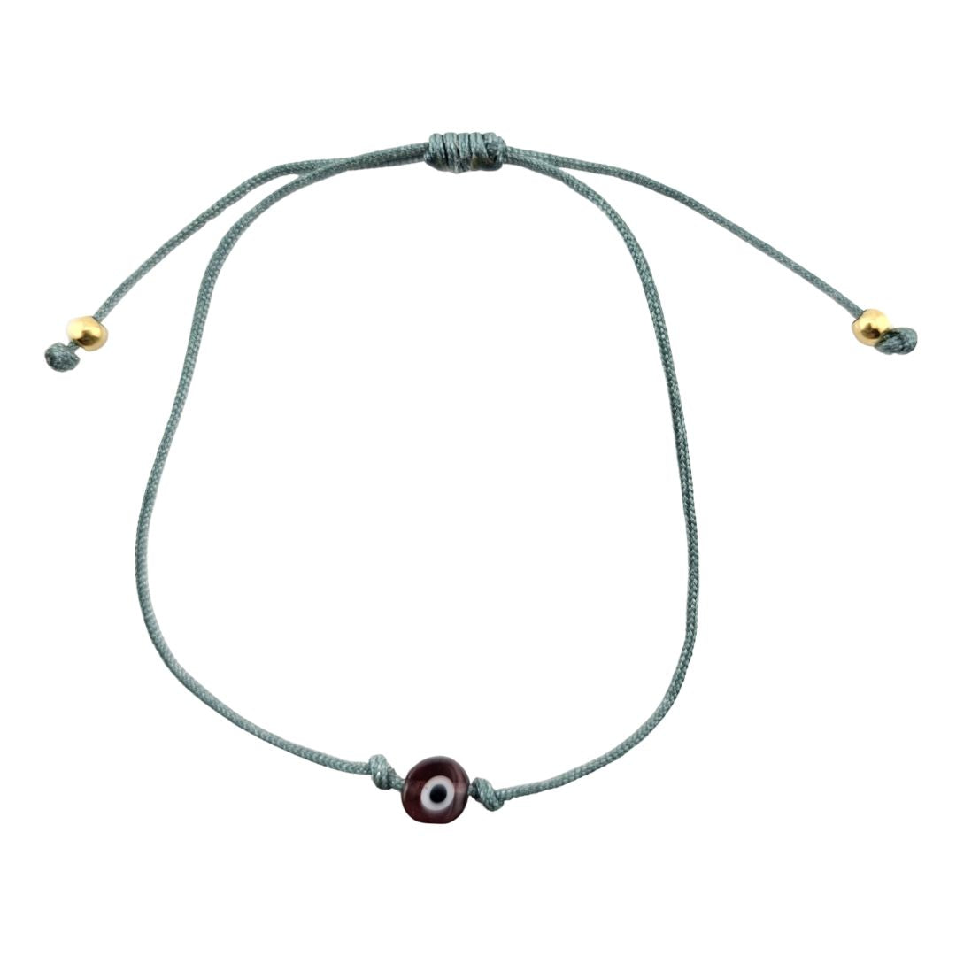 Pulsera con ojo de hilo ajustable