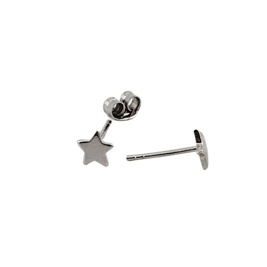 Arete estrella lisa mediana