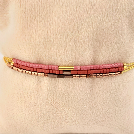 Pulsera triple hilo cristales.