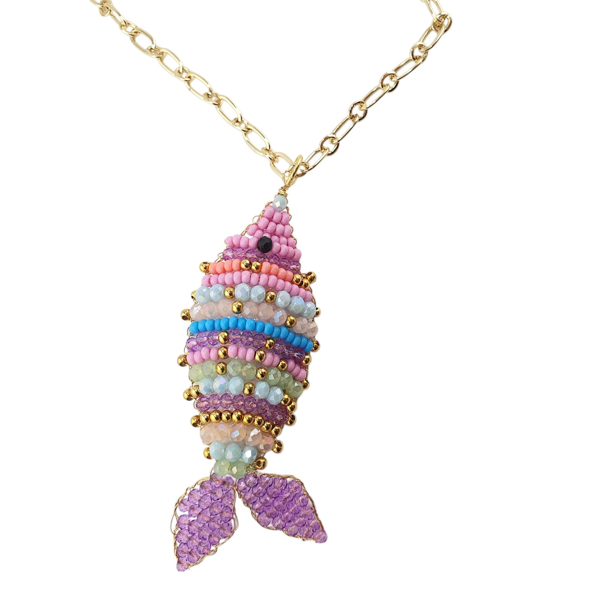 Collar pez bordado