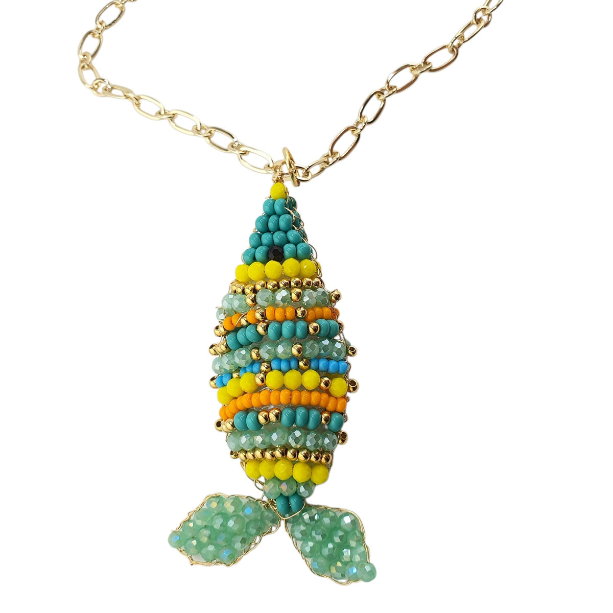 Collar pez bordado