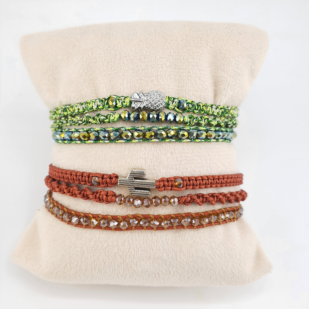 Pulsera triple tejida