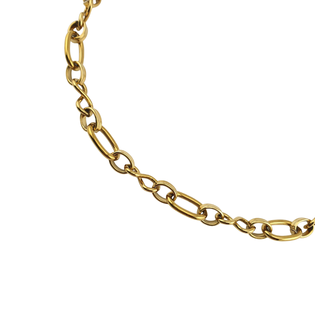 Cadena oval grapa e infinito