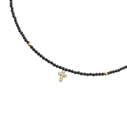 Collar de espinela negra y dije