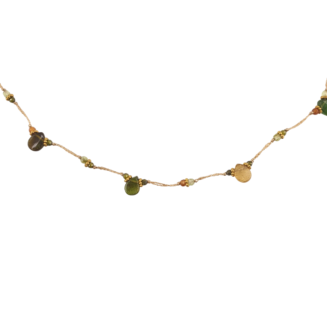 Collar hilo y gotas turmalinas tierra