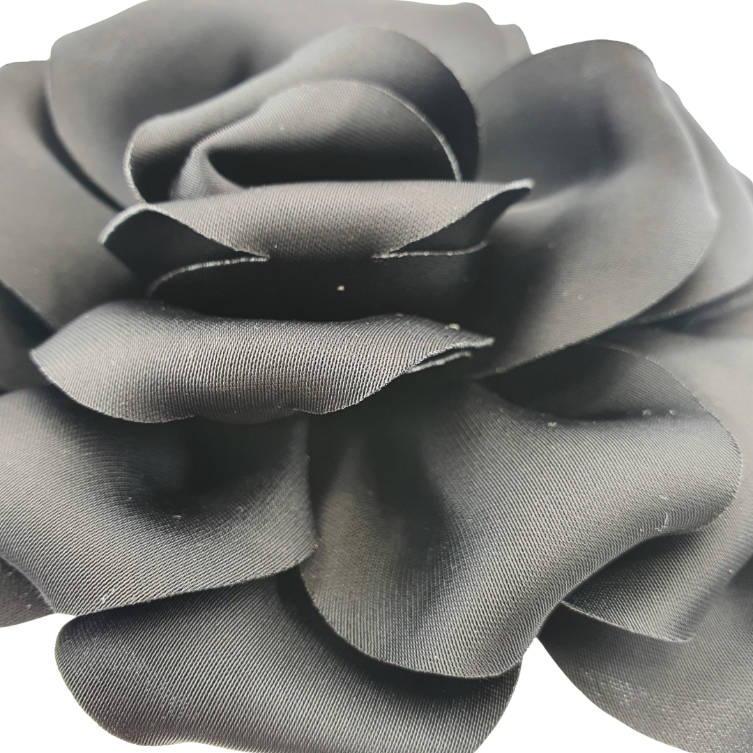 Broche Flor rosa abierta mediana