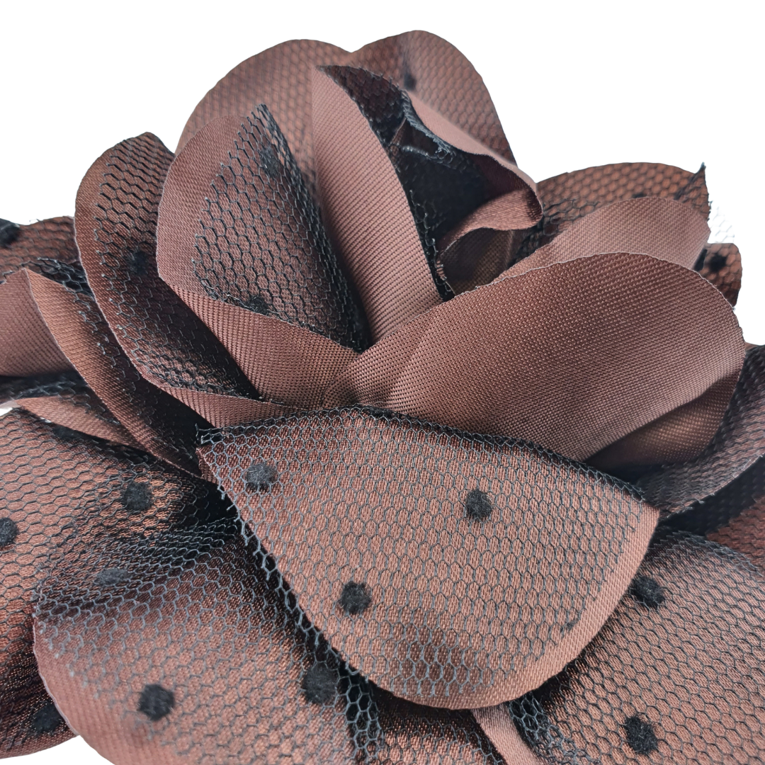 Broche flor café  puntitos