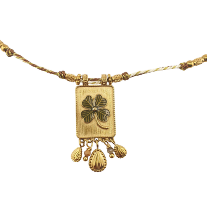 Collar hilo placa trebol