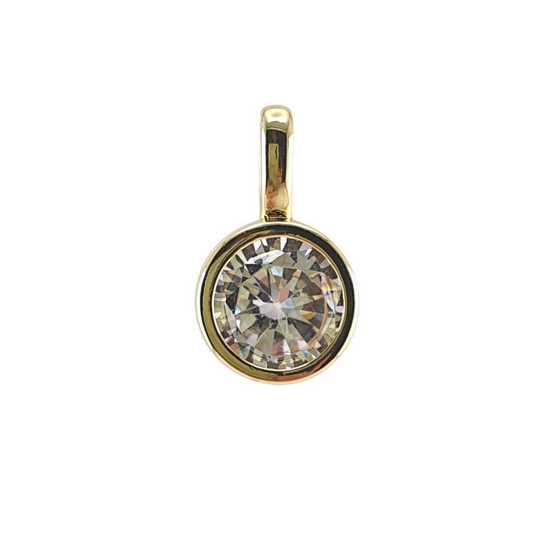 Dije marco circulo circonias maxi