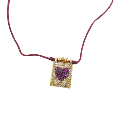 Collar de hilo con placa de corazon y circonias