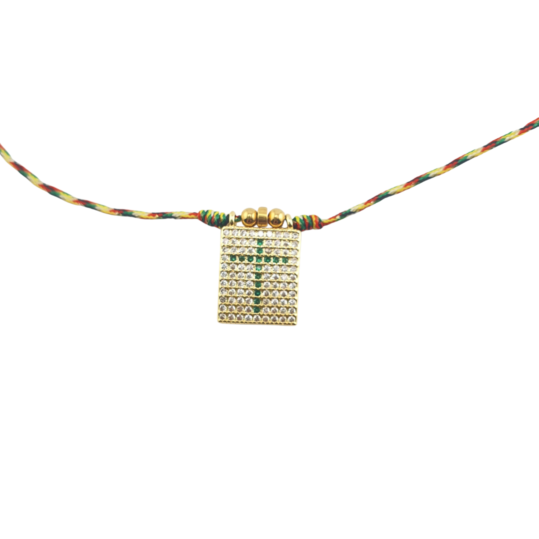 Collar hilo con placa cruz