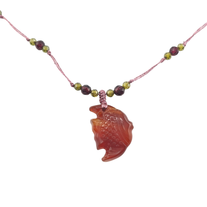 Collar gomita pez con  hilo metalizado