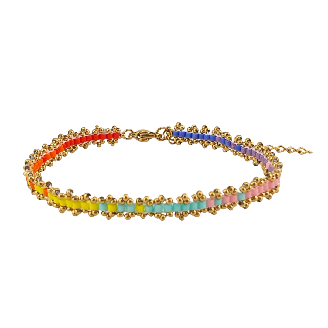 Pulsera cristales y bolitas afuera