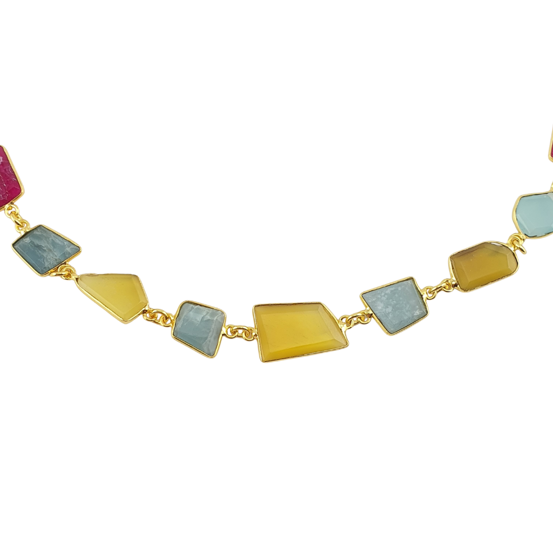 Collar formas enmarcadas