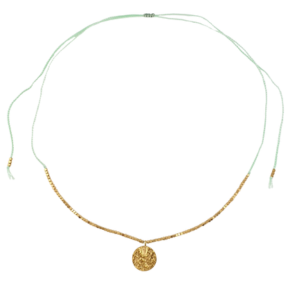 Collar hilo cubos y moneda centro