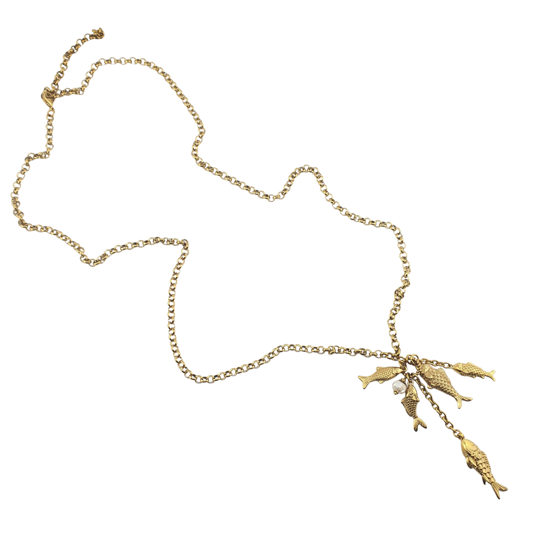 Collar cardumen pez perla