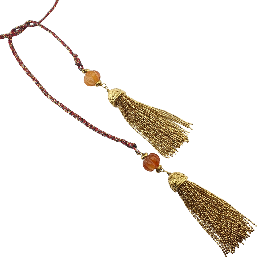 Collar Corbatero cornalinas hilo cadenas pompones