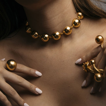 Collar medias bolas atrás corazones