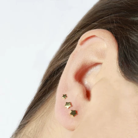 Arete estrella lisa.